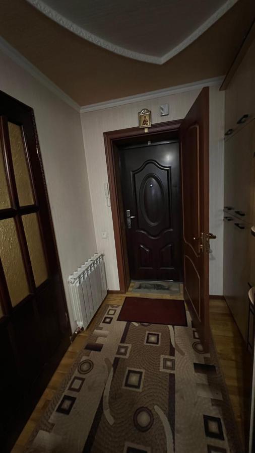 Просторі Та Комфортні Апартаменти «Д.І.М.» Kamjanyi Potoki Kültér fotó